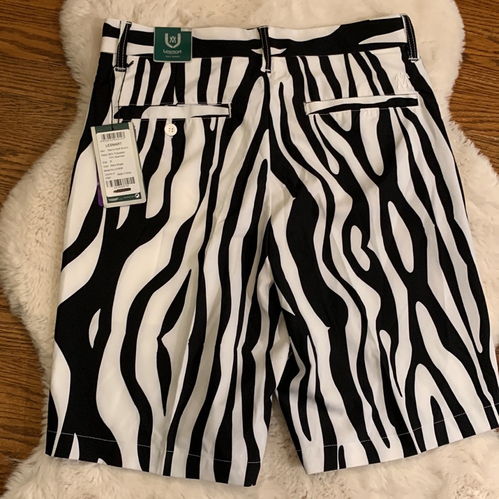 NWT. Men’s Lesmart golf shorts